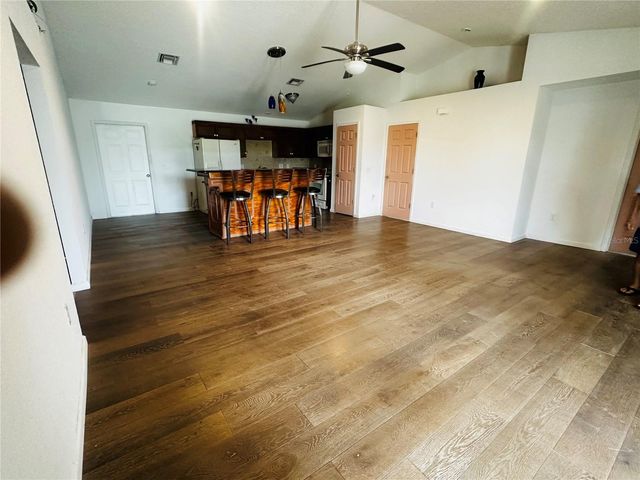 910 W RICH DRIVE, Mount Dora, FL 32757