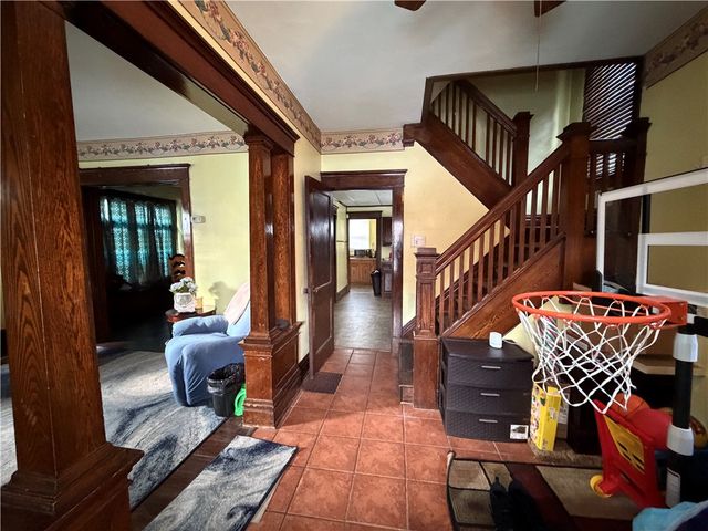 304 SPRUCE AVENUE, Sharon, PA 16146