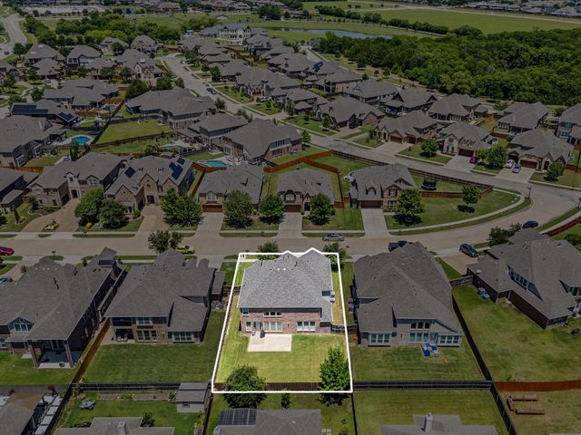 2827 Mariposa Drive, Grand Prairie, TX 75054