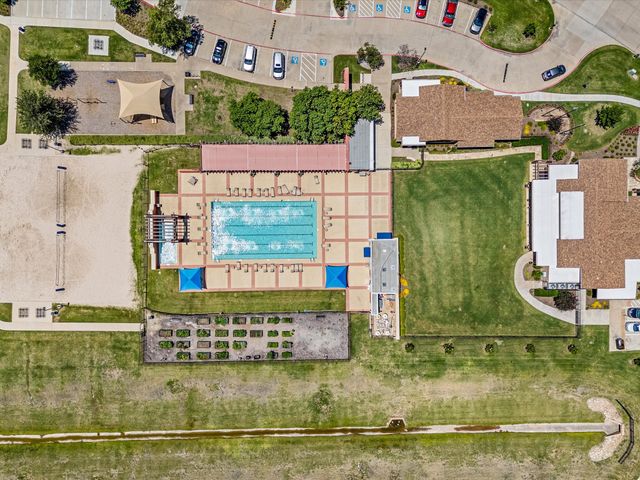 2827 Mariposa Drive, Grand Prairie, TX 75054