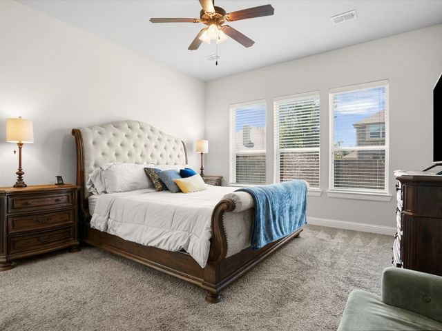 2827 Mariposa Drive, Grand Prairie, TX 75054
