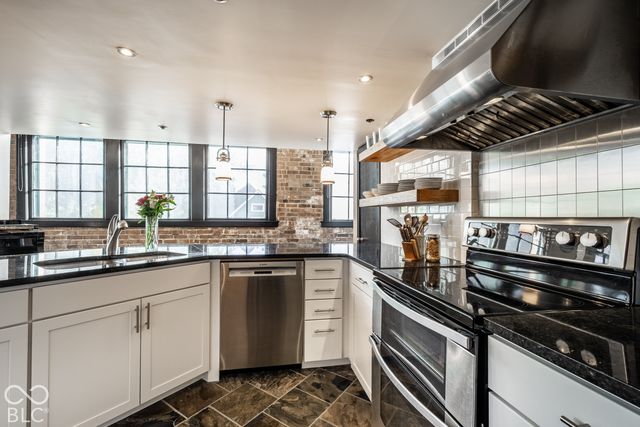 735 Lexington Avenue 20, Indianapolis, IN 46203