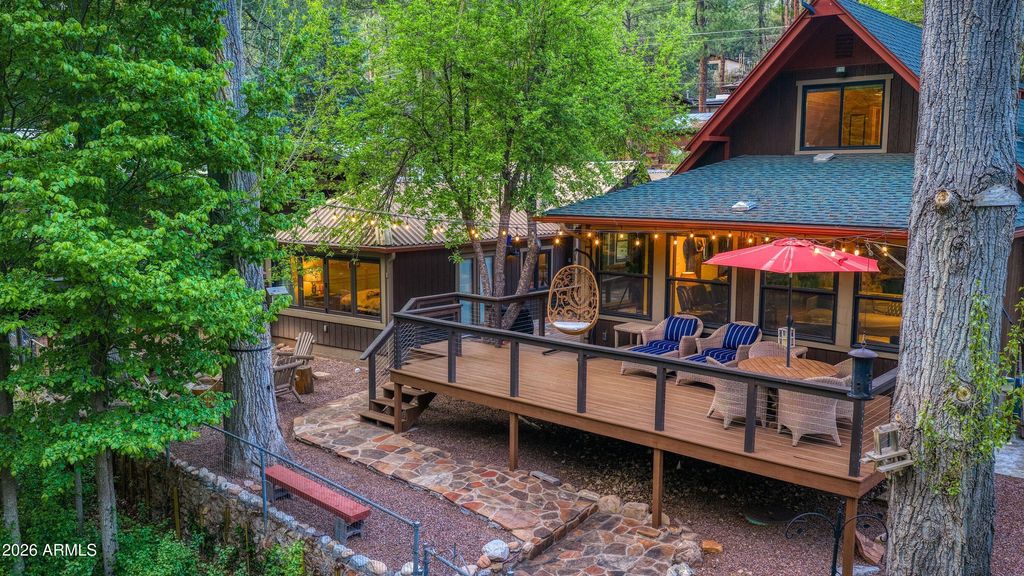 Image 1 of property listing at 684 S Buenagua Road, Payson, AZ 85541