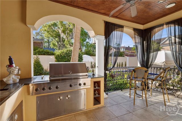 529 E 44th Street, Savannah, GA 31405
