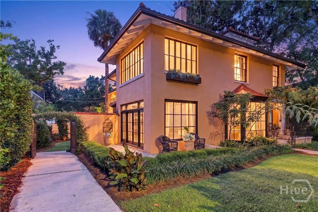 529 E 44th Street, Savannah, GA 31405