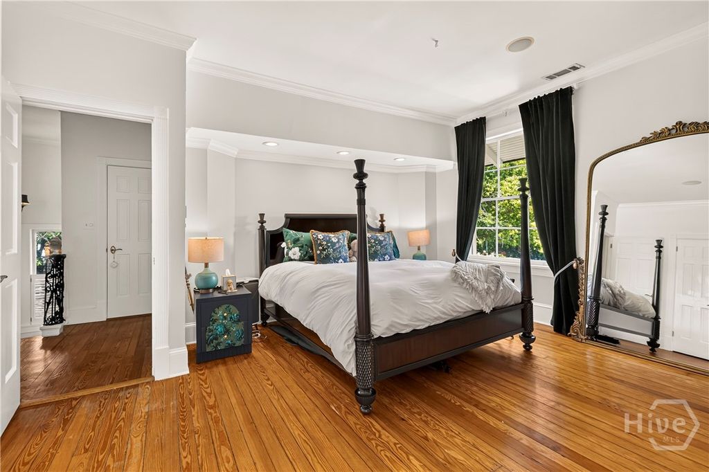 Image 29 of property listing at 529 E 44th Street, Savannah, GA 31405