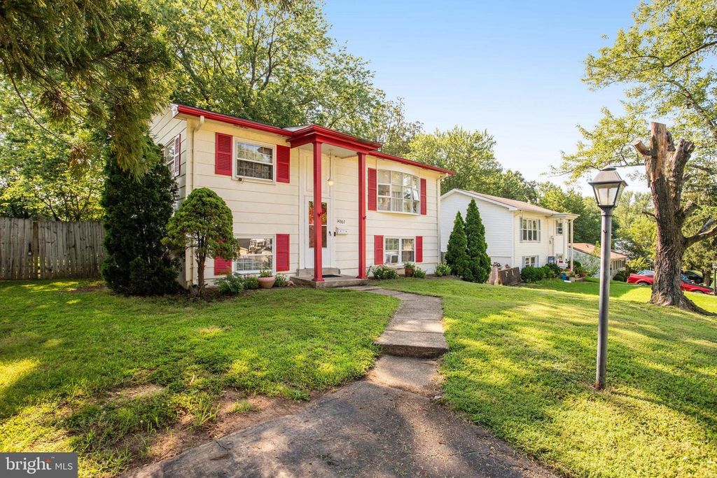 14307 BIRCHDALE AVE, Woodbridge, VA 22193