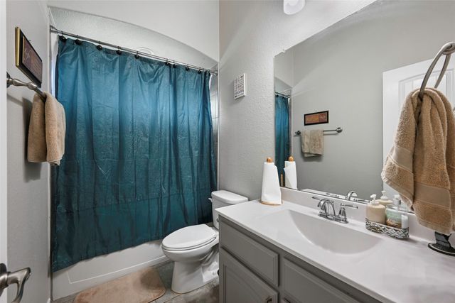 1108 Daventry Drive, Glenn Heights, TX 75154