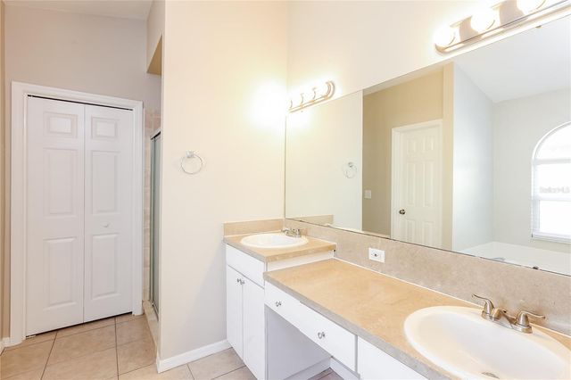 1717 ERIN BROOKE DRIVE, Valrico, FL 33594