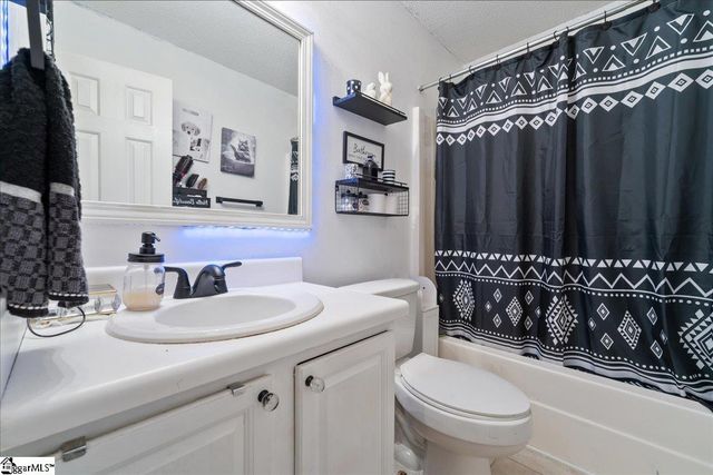 8 Pasture Place, Simpsonville, SC 29681