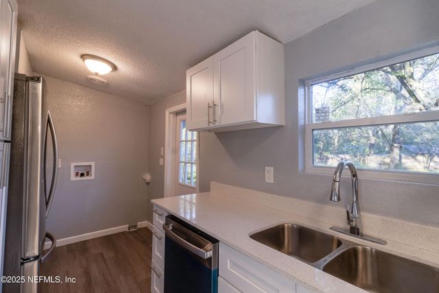 3245 BYO Road, Jacksonville, FL 32207