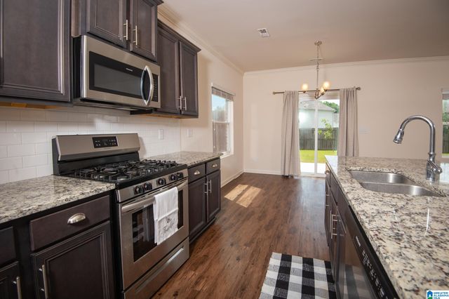 6621 NEWBRIDGE DRIVE, Bessemer, AL 35022