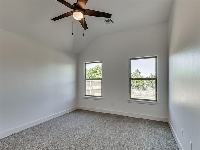 12425 Dolche Vita Drive, Yukon, OK 73099