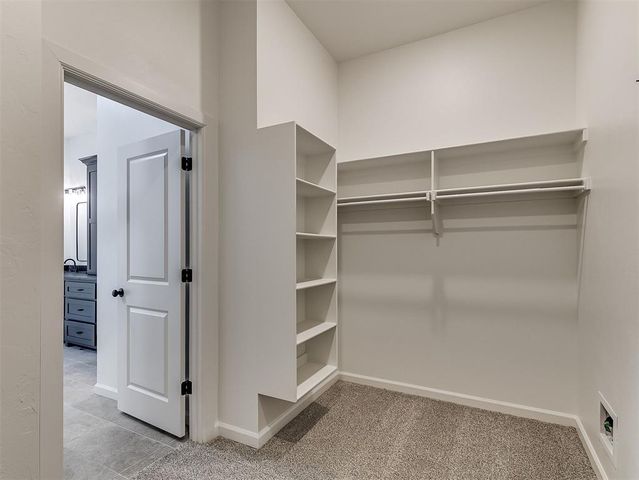 12425 Dolche Vita Drive, Yukon, OK 73099