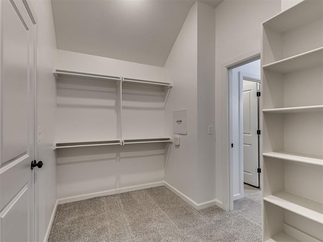 12425 Dolche Vita Drive, Yukon, OK 73099