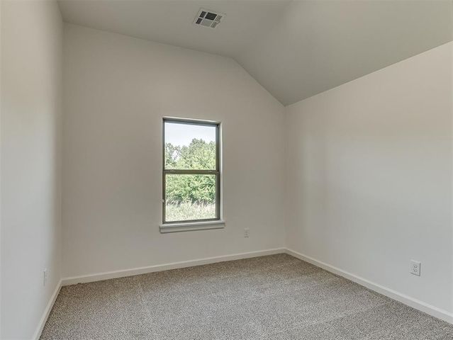 12425 Dolche Vita Drive, Yukon, OK 73099