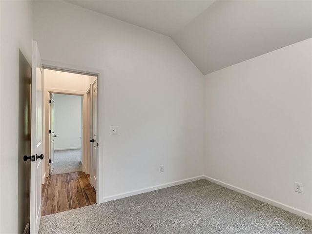 12425 Dolche Vita Drive, Yukon, OK 73099