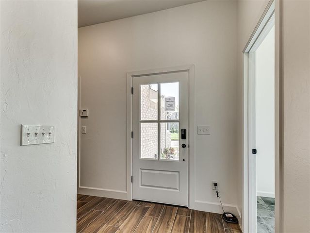 12425 Dolche Vita Drive, Yukon, OK 73099