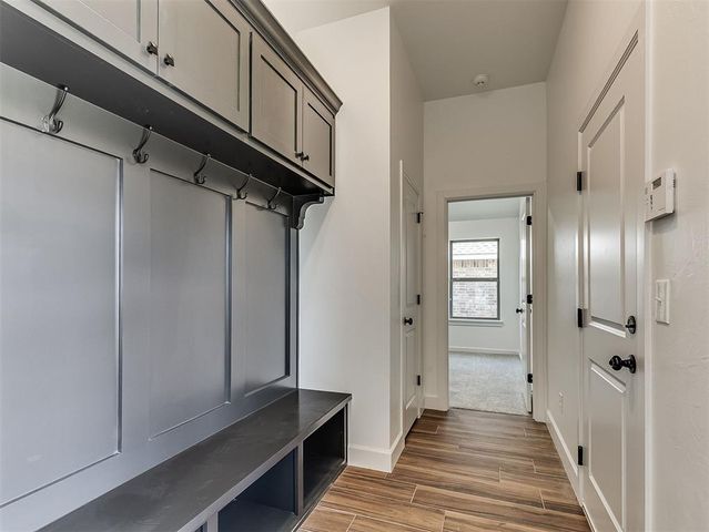 12425 Dolche Vita Drive, Yukon, OK 73099