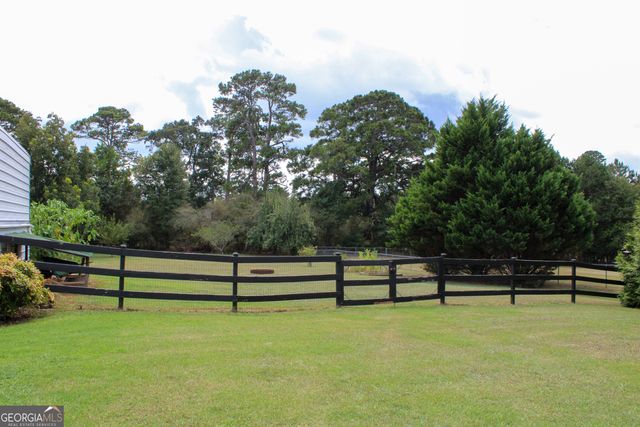 100 Laketrail Drive, Griffin, GA 30223