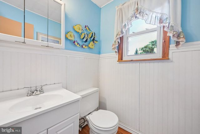 831 LAUREL ST, Blackwood, NJ 08012