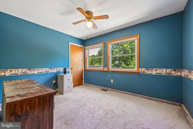 831 LAUREL ST, Blackwood, NJ 08012