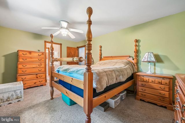 831 LAUREL ST, Blackwood, NJ 08012