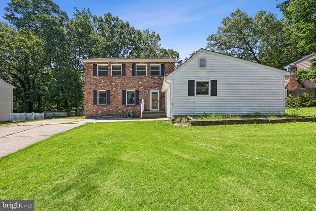 831 LAUREL ST, Blackwood, NJ 08012