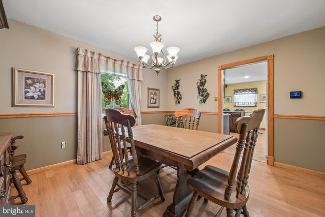831 LAUREL ST, Blackwood, NJ 08012