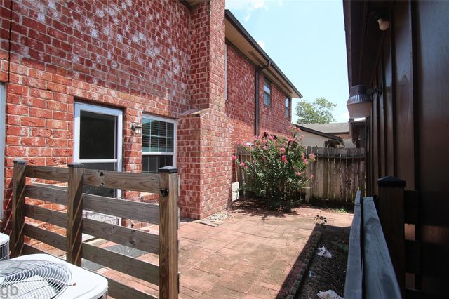 11568 S Kirkwood Road, Houston, TX 77477