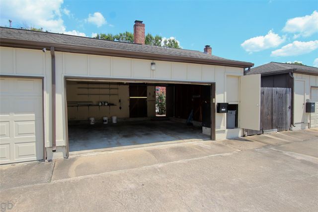 11568 S Kirkwood Road, Houston, TX 77477
