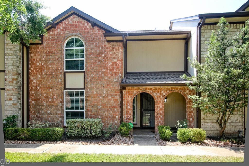 11568 S Kirkwood Road, Houston, TX 77477