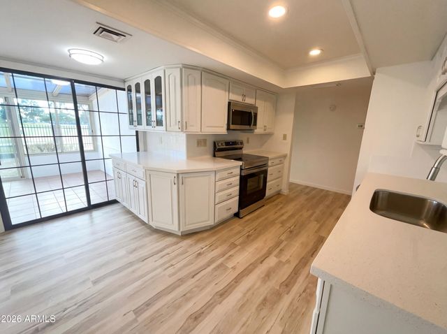 1803 W KIOWA Circle, Mesa, AZ 85202