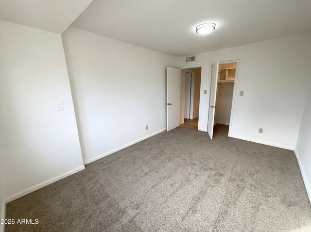 1803 W KIOWA Circle, Mesa, AZ 85202