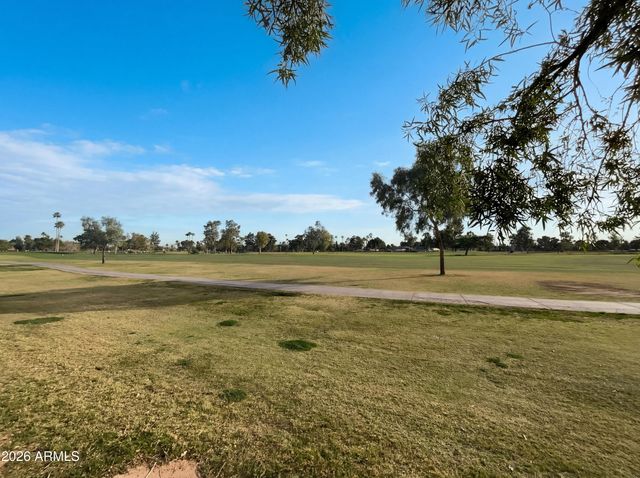 1803 W KIOWA Circle, Mesa, AZ 85202