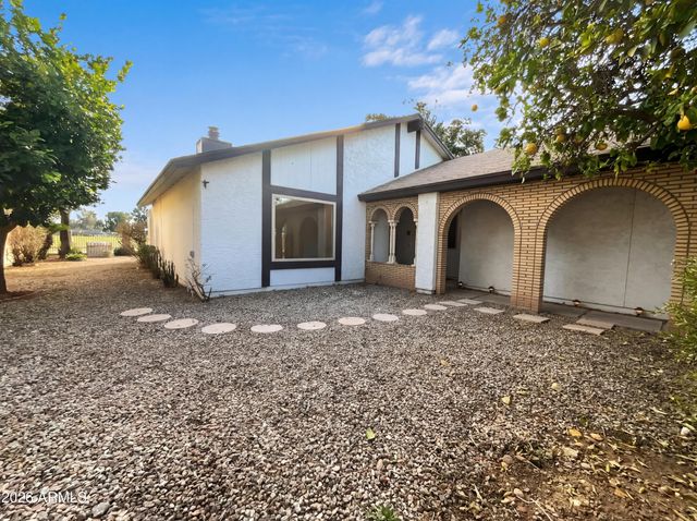 1803 W KIOWA Circle, Mesa, AZ 85202