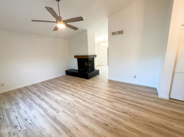 1803 W KIOWA Circle, Mesa, AZ 85202