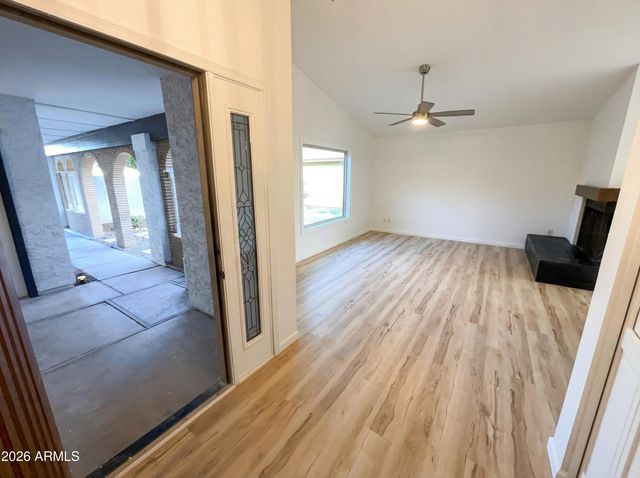 1803 W KIOWA Circle, Mesa, AZ 85202