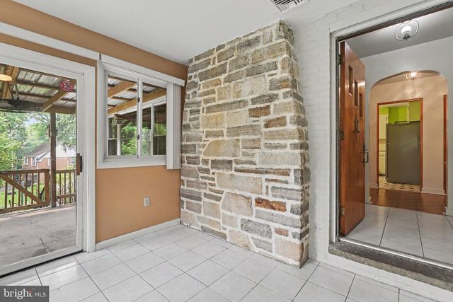 210 GREENWOOD CT, Harrisburg, PA 17109
