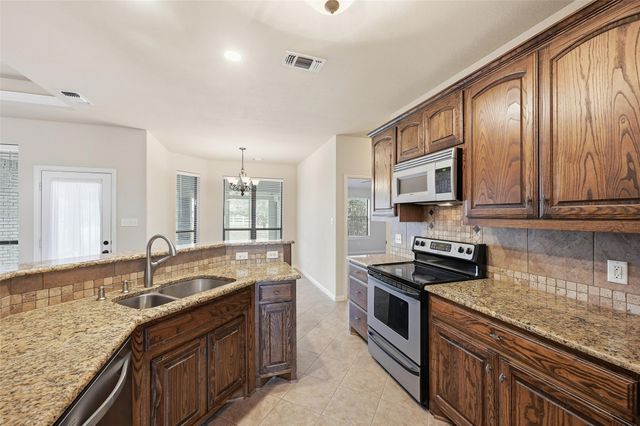 12361 Park Ridge Trail, Fort Worth, TX 76179