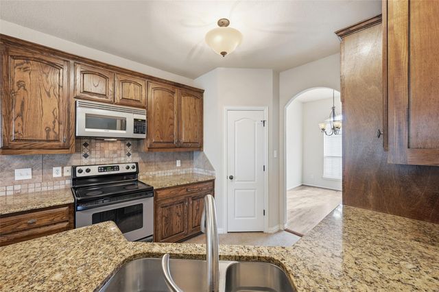 12361 Park Ridge Trail, Fort Worth, TX 76179