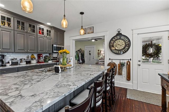 509 E Peoria Street, Paola, KS 66071