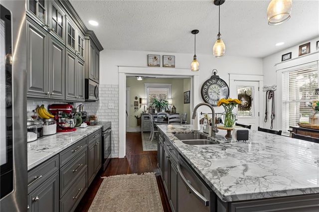 509 E Peoria Street, Paola, KS 66071