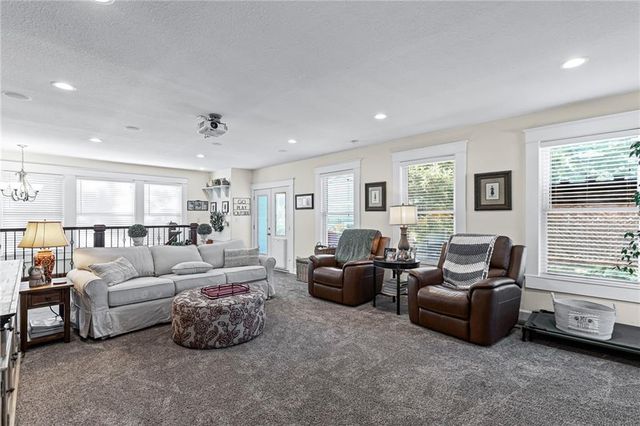 509 E Peoria Street, Paola, KS 66071