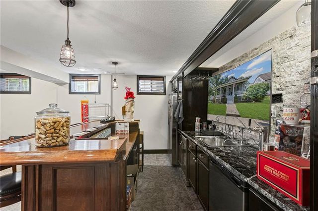 509 E Peoria Street, Paola, KS 66071