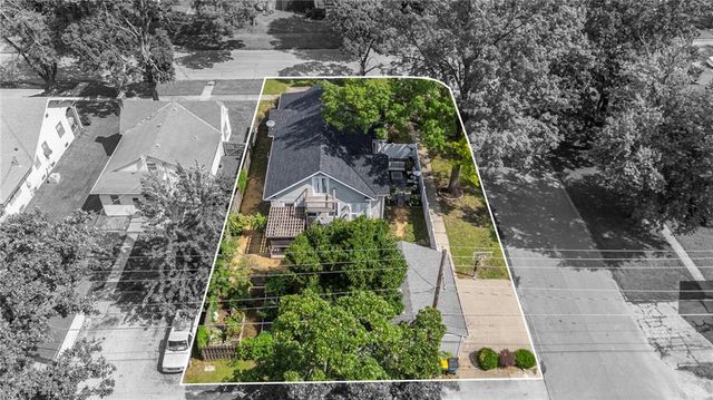 509 E Peoria Street, Paola, KS 66071