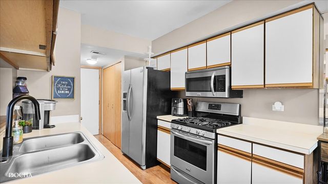 16010 84th Avenue, Tinley Park, IL 60487