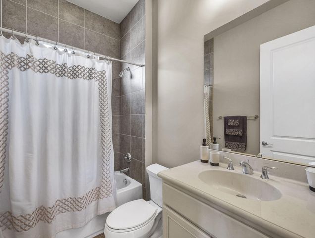 17384 Vistancia Circle, Boca Raton, FL 33496