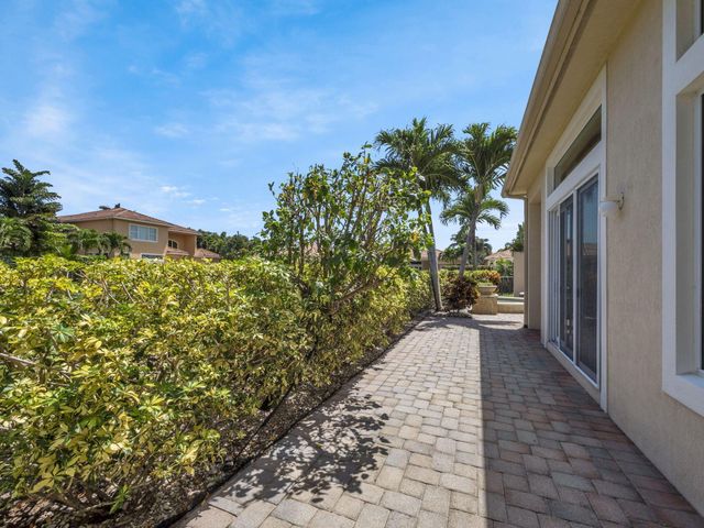 17384 Vistancia Circle, Boca Raton, FL 33496