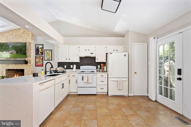 142 WOODLAND DR, Stafford, VA 22556